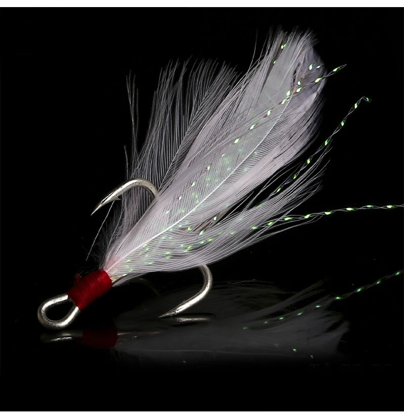 50pcs Feathered Treble Hooks Set Dressed Triple Hook Strong Pull Lure Fishing Hook with Feathers Fishing Accessories